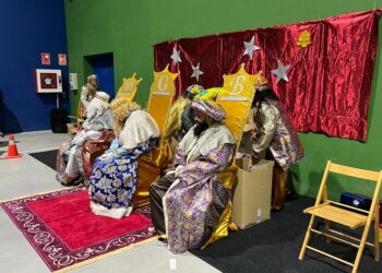 Cientos de niños reciben con nervios y emoción a los Reyes Magos en Monterrubio