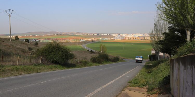 La conexión peatonal entre el casco urbano y las urbanizaciones de Carbajosa estará antes de verano