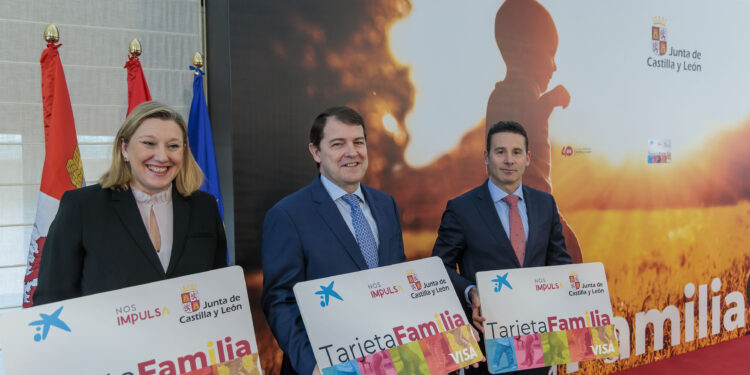 La Junta anuncia el Bono Nacimiento que destinará 20 millones en ayudas de hasta 2.500 euros por nacimiento o adopción