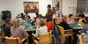 Paseos saludables, terapia, talleres, tecnología o salidas culturales para la programación de los mayores de Santa Marta