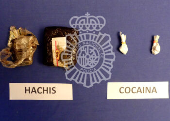 Detenidos un hombre y una mujer con 2 gramos de cocaína y 92 gramos de hachís