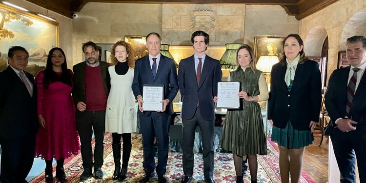 Salamanca firma un convenio con Nuevo León para la promoción cultural y turística