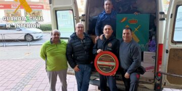 La Guardia Civil dona al Centro Ave María 1.800 kilos de alimentos, productos de higiene y juguetes