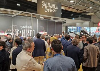 Arranca Madrid Fusión con la presencia del club ‘Salamanca Para Comérsela’ y el protagonismo del cerdo ibérico