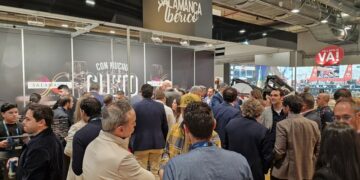 Arranca Madrid Fusión con la presencia del club ‘Salamanca Para Comérsela’ y el protagonismo del cerdo ibérico