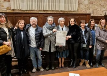La Real Academia de Medicina de Salamanca inicia el curso con la toma de posesión de Enrique Battaner como presidente de honor y la entrega de premios de investigación anuales
