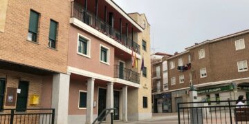 El Ayuntamiento mantiene la rebaja del 30% en las tarifas de las tasas de agua, alcantarillado y basura y hasta el 90% en el IBI para familias numerosas