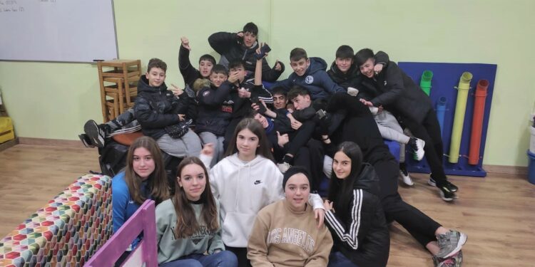 Los adolescentes de Castellanos estrenan las nuevas instalaciones del Centro Joven