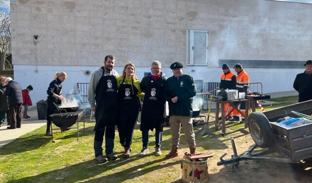 Doñinos mantiene viva la tradición y ensalza los productos del cerdo en la XV Matanza Típica