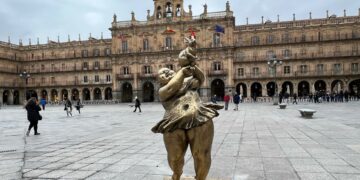 ‘El conejo de la suerte’ del artista Xu Hongfei llega a Salamanca para celebrar el Año Nuevo Chino