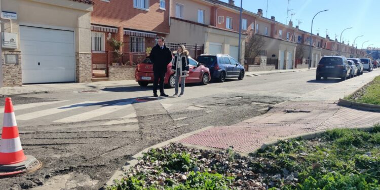 Inversión de 114.000 euros para pavimentar y arreglar una decena de calles y aceras