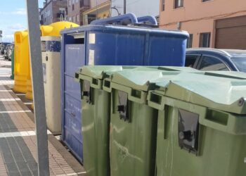 Villares incorporará en marzo los nuevos contenedores marrones para el reciclaje de los ‘biorresiduos’