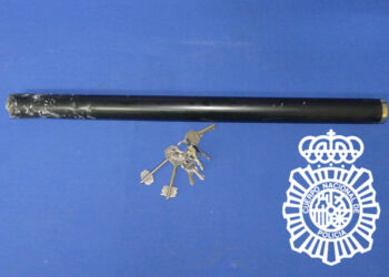 Detenido un hombre por romper el cristal de la puerta de un bar