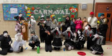 Los alumnos del Gabriel Martín de Buenos Aires se suman, por primera vez, a la fiesta de Carnaval