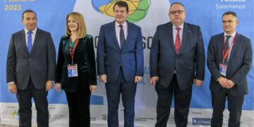 Fernández Mañueco anuncia la puesta en marcha en las próximas semanas de la unidad de día del hospital psiquiátrico infanto-juvenil