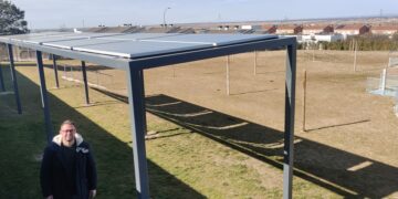 La instalación de placas solares permite contar con unas piscinas más eficientes, más económicas y más respetuosas con el medio ambiente