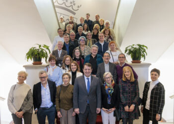 La gratuidad en la educación para el tramo de 1 a 2 años afectará a unos 12.000 niños y supondrá un ahorro de 2.000 euros por alumno