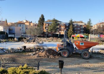 A punto de finalizar las obras de impermeabilización del estanque del parque de Las Nieves