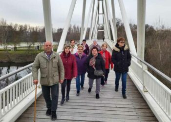 Paseos saludables por la Isla del Soto para mantener la actividad de los mayores