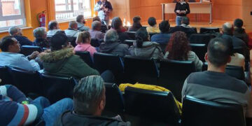 Los programas formativos de albañilería, madera y corcho y pintura industrial formarán a 32 personas para acceder al mercado laboral