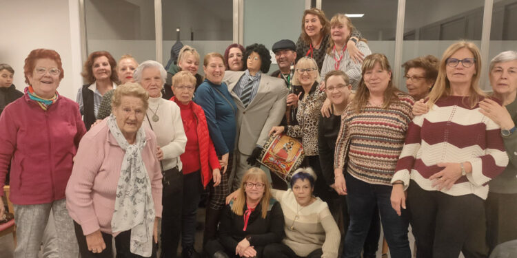 Las Águedas protagonizan la Quema de Quinciano, una de las tradiciones más arraigadas en San Blas