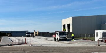 La ampliación de la calle Tercera del polígono Montalvo III concluirá en las próximas semanas