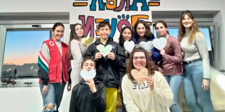 Cruz Roja traslada su labor a los jóvenes de Santa Marta para despertar su espíritu solidario y formar nuevos voluntarios