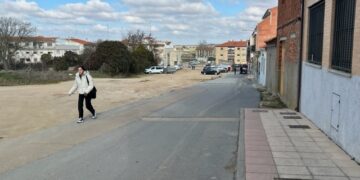 Villamayor da luz verde a 328.000 euros para la urbanización de viales, el arreglo del acceso sur al municipio y nuevas pistas de pádel