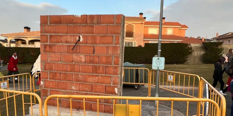 Villamayor reinaugurará la escultura del 8M que homenajea a sus mujeres dentro de las actividades organizadas por el Día de la Mujer