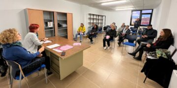 El programa ‘Muévete por tu salud’ ofrece sesiones de bienestar físico y mental para mejorar la calidad de vida de las personas con dolor crónico