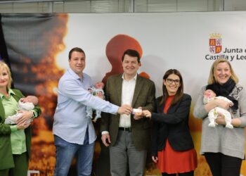 La Junta concede 618 solicitudes del ‘Bono Nacimiento’ por un importe de 982.000 euros