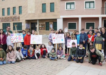 Ciudad de los Niños de Carbajosa dice ‘stop’ a tirar chicles al suelo