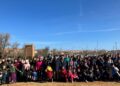 Siete centros educativos sostenibles y 162 alumnos participan en la plantación y en la actividad de educación ambiental
