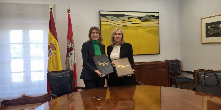 La Junta y PYFANO renuevan el convenio para impartir el programa ‘La educación del alumnado oncológico’ de formación a los docentes
