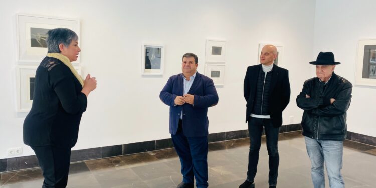 La técnica de grabado ‘manera negra’ llega a la Sala Tragaluz de la mano de Yolanda Carbajales