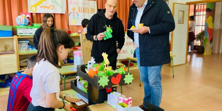 Los alumnos del CEIP Martín Gaite recaudan 522,60 euros que entregarán al banco de alimentos de Santa Marta