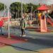 Un nuevo juego completa la dotación infantil del parque de la Plaza del Mediodía