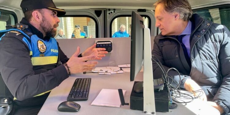 La ‘Policía de Barrio’ mantendrá un contacto más directo con los vecinos de Salamanca