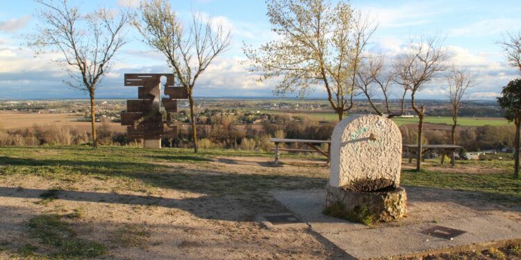 Cabrerizos acoge una jornada de voluntariado medioambiental para limpiar la zona de la Cornisa y la ribera del río
