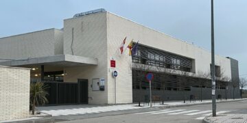 El Ayuntamiento instalará seis equipos de aire acondicionado en el colegio