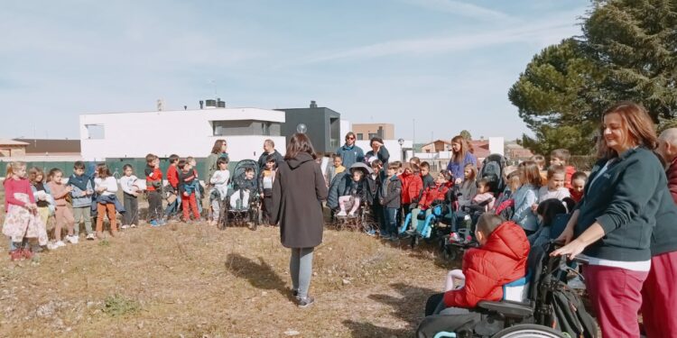 Los escolares de Villamayor dan la bienvenida a la primavera con una jornada de educación ambiental