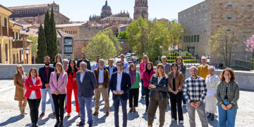 José Luis Mateos presenta un equipo «que siente verdadera pasión por Salamanca»