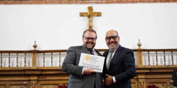 El fotoperiodista Luis de Vega recibe el premio María Teresa Aubach de Comunicación 2023