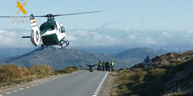 La Guardia Civil reanuda el operativo de búsqueda del montañero desaparecido en la sierra de Béjar sin resultados