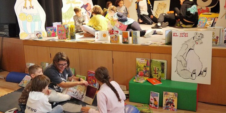 Carbajosa celebra el Día del Libro con una semana repleta de cuentos, teatro, talleres creativos, presentaciones de libros y la muestra sobre la historia del cómic en España