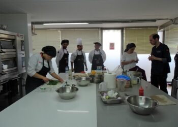Vuelve el intercambio gastronómico y formativo de la Escuela de Hostelería de Santa Marta con Aveiro