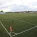 La construcción de dos gradas cubiertas en el campo de fútbol y dos pistas de pádel ampliarán la zona deportiva de ‘El Salinar’ a partir de verano
