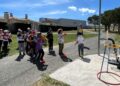 Más de 200 escolares de Villamayor salen a la calle para celebrar el Día de la Educación Física