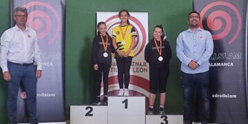 Doñinos disfruta de una jornada de patinaje con el Campeonato Regional ‘Inline Freestyle’