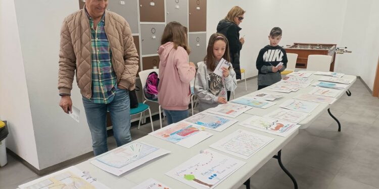 El dibujo del pequeño Erik Aparicio gana el concurso y será el cartel de las Fiestas del Señor de Carbajosa